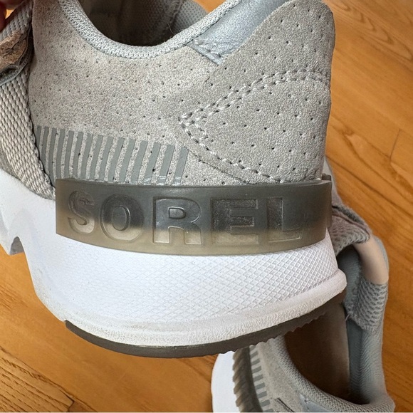 Sorel Kinetic Lite Strap Up Sneakers Shoes Dove Gray Tan Khaki Women's Size 8.5 - Picture 9 of 13